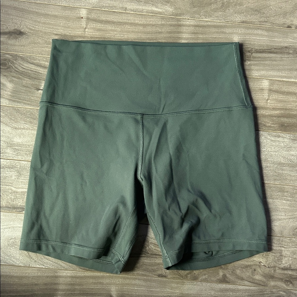 Lululemon Align High-rise short 6’